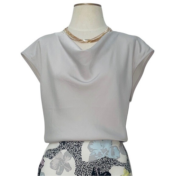 Banana Republic Tops - Banana Republic Womens Cowl Neck Cap Sleeve Blouse Light Gray Large 570010-05-1